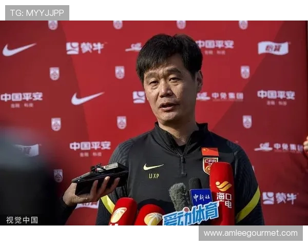 李霄鹏鼓舞全队信心称本周训练成效显著期待明日比赛全力以赴争取佳绩 李霄鹏鼓舞全队信心称本周训练成效显著期待明日比赛全力以赴争取佳绩