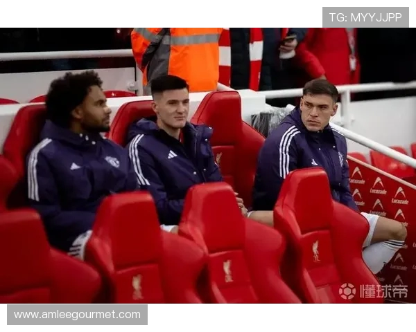 曼晚称塞维利亚关注齐尔克泽并认为其风格更契合西班牙联赛之需求